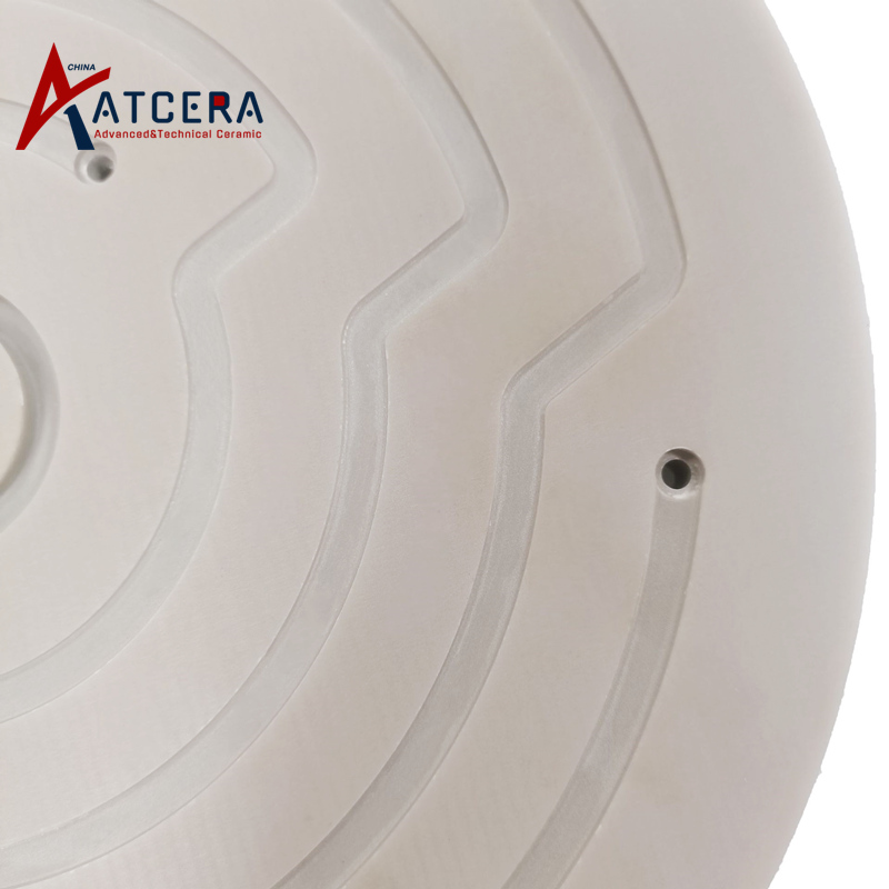 Aluminum nitride ceramic heating plate